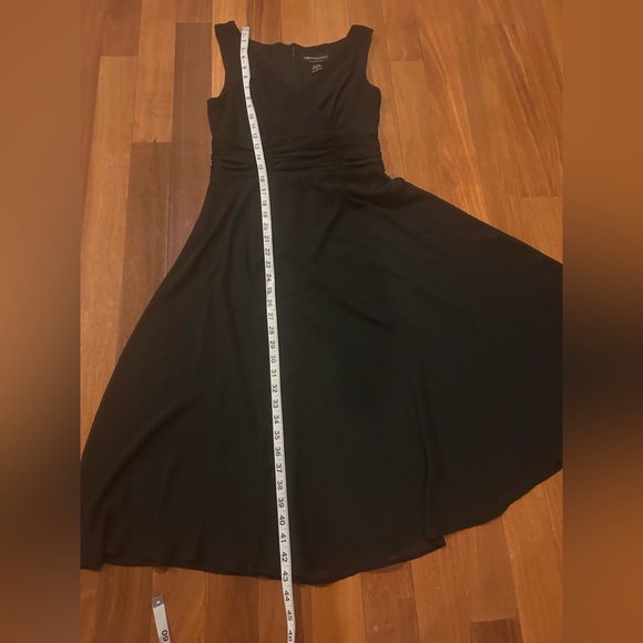 Connected Apparel Black Sleeveless Midi Dress size 6 - Picture 7 of 8